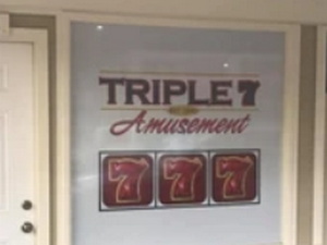 window painting Hilo